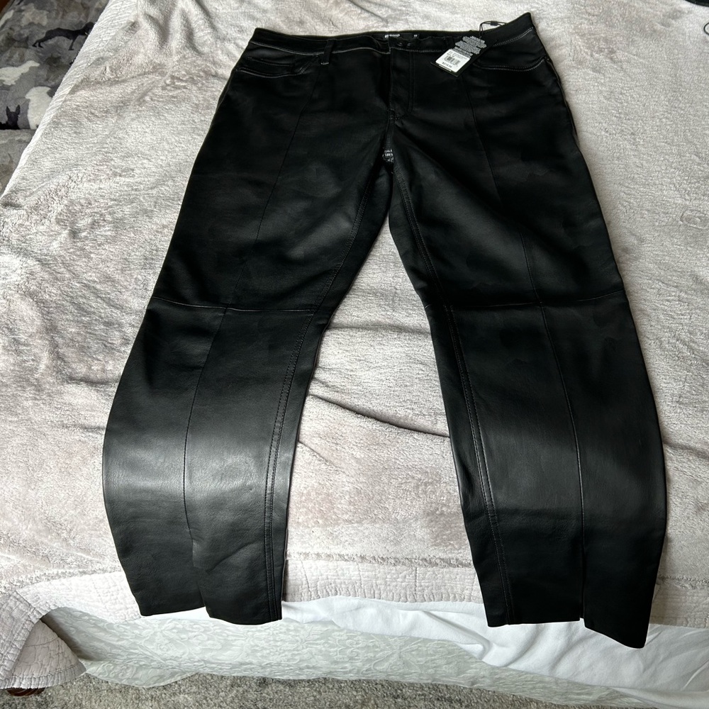 NWT Hudson faux leather jeans with split hem. Size 32